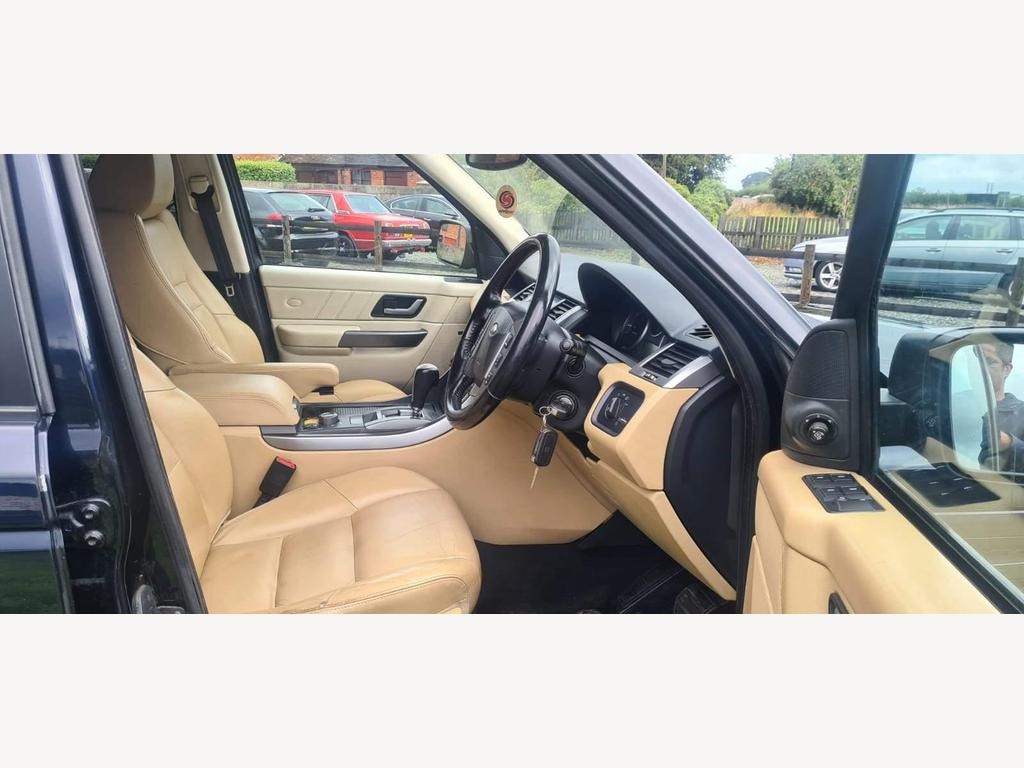 Car image 10