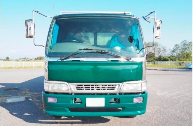 Car image 14