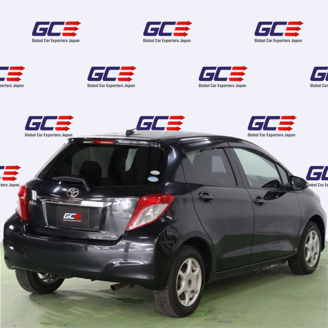 Car image 13