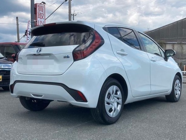 Car image 5