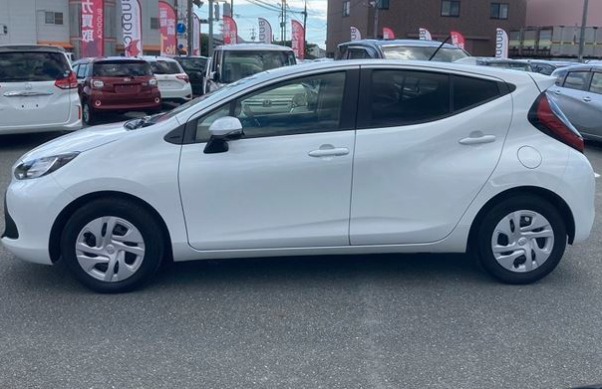 Car image 7