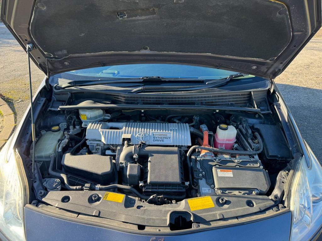Car image 16