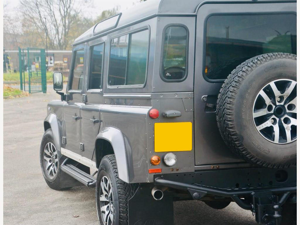 Car image 10