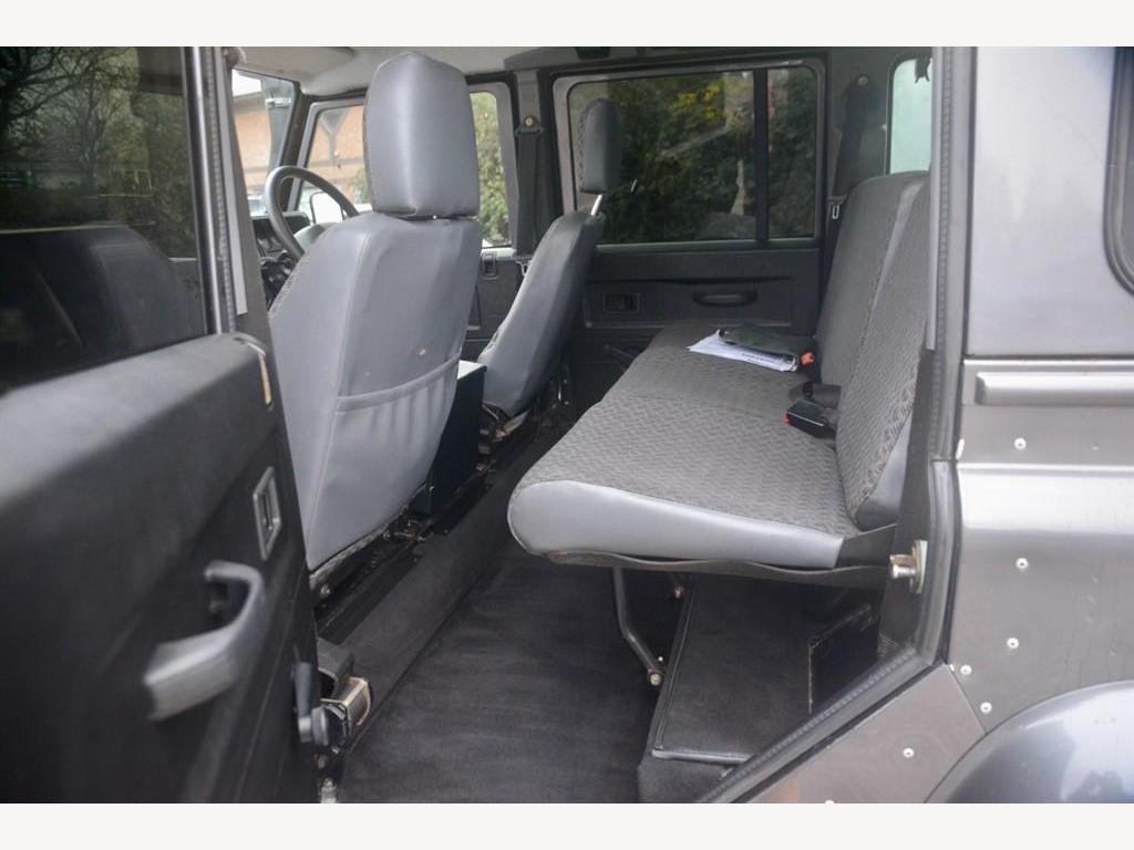 Car image 12