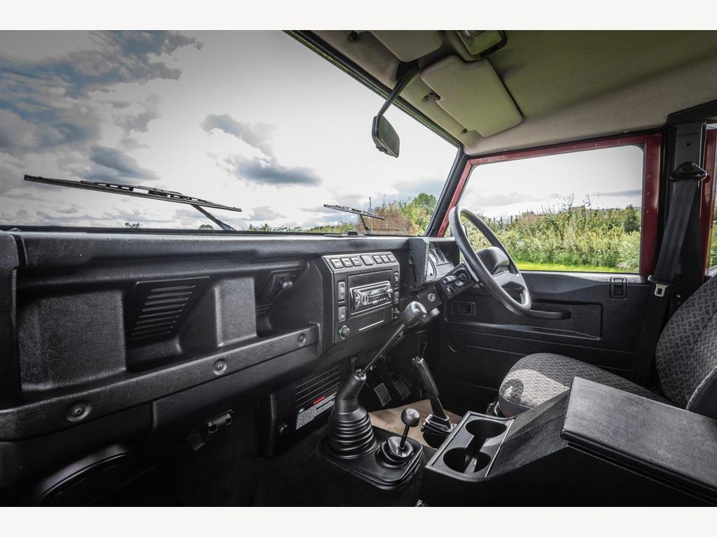 Car image 8