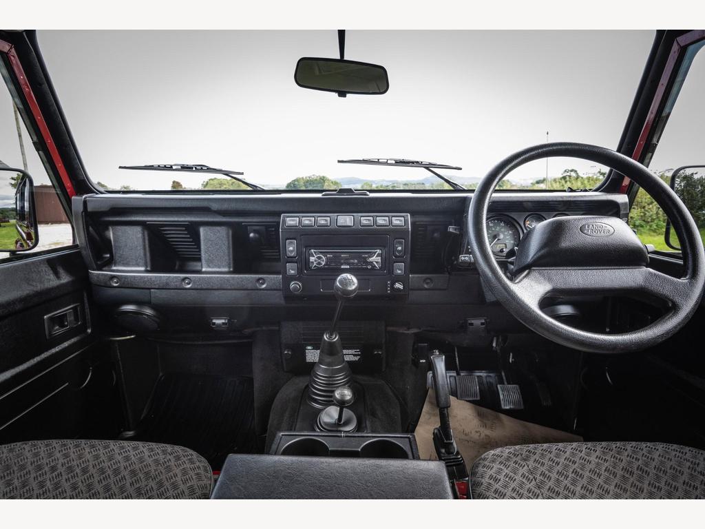 Car image 19
