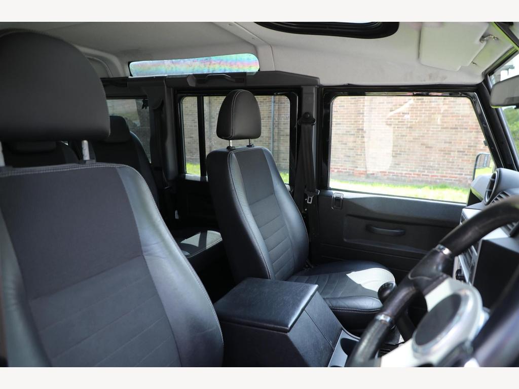 Car image 10
