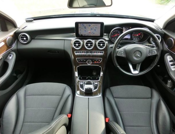 Car image 13
