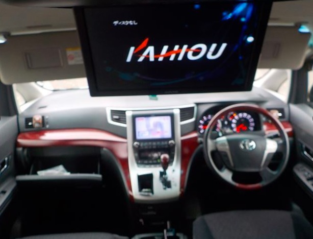 Car image 16