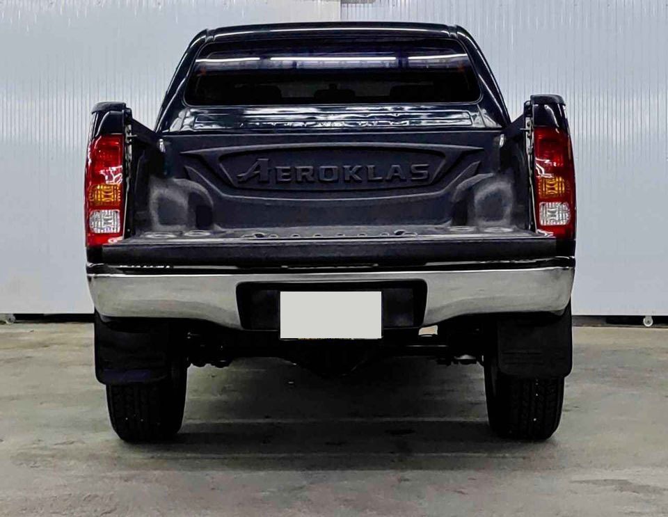 Car image 11