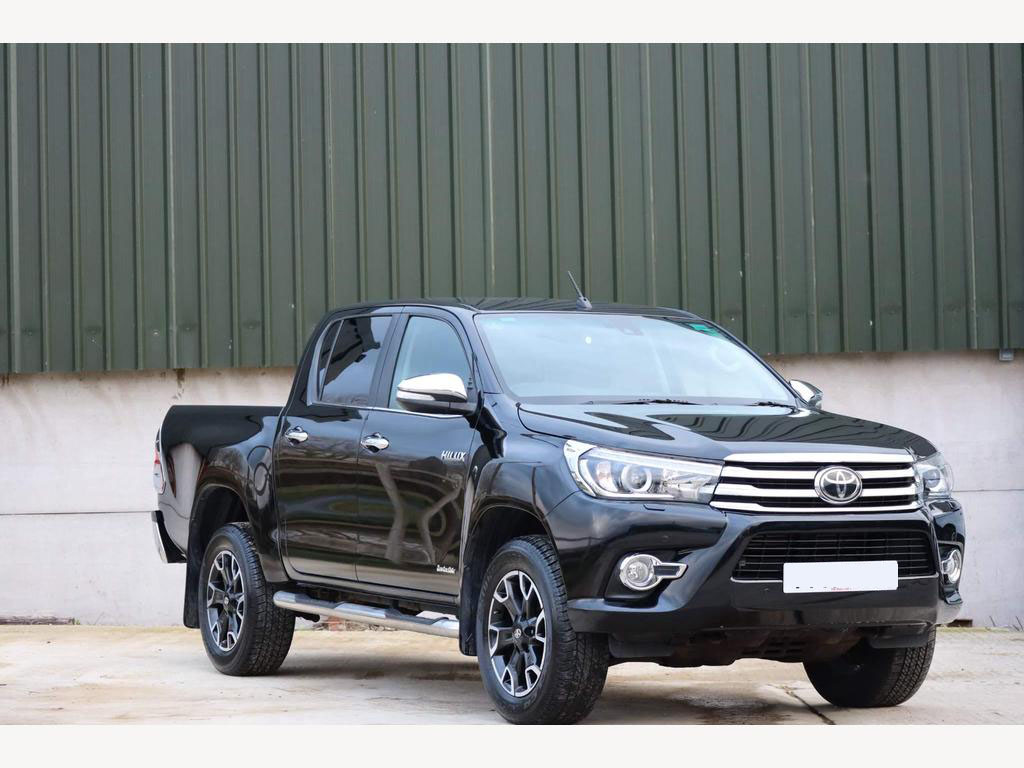Toyota Hilux 2.4 D-4D Invincible X 4WD