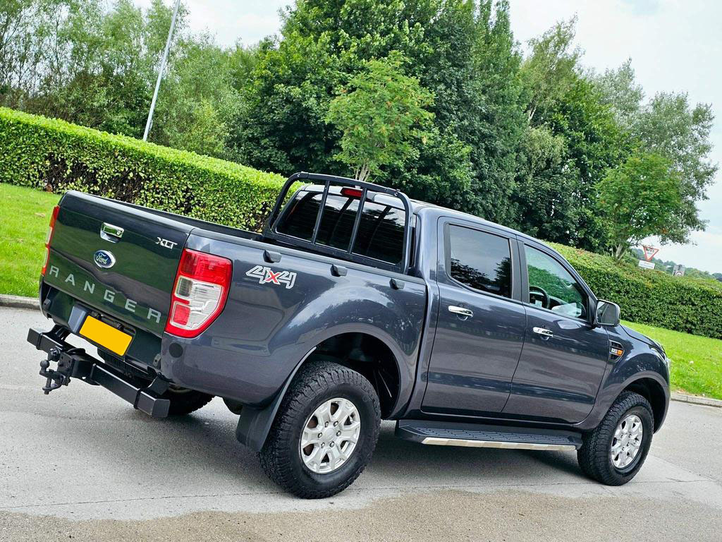 Car image 21