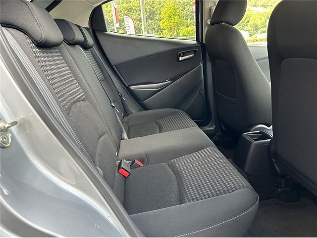 Car image 5