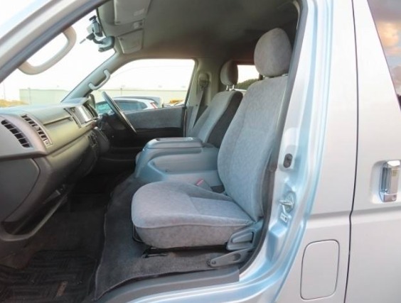 Car image 8
