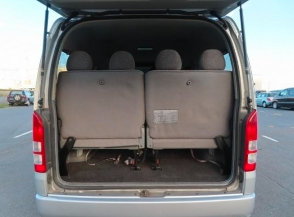 Car image 14
