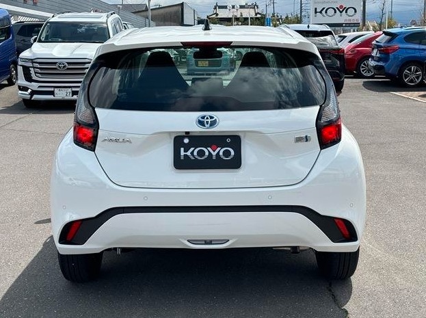 Car image 14