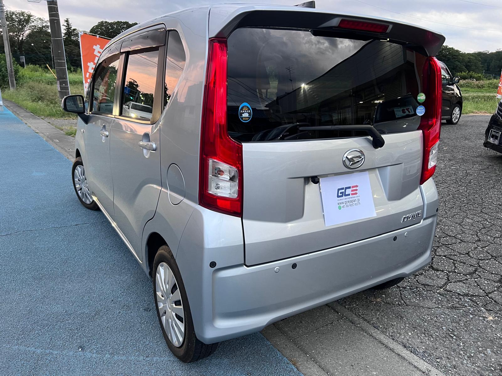 Car image 8