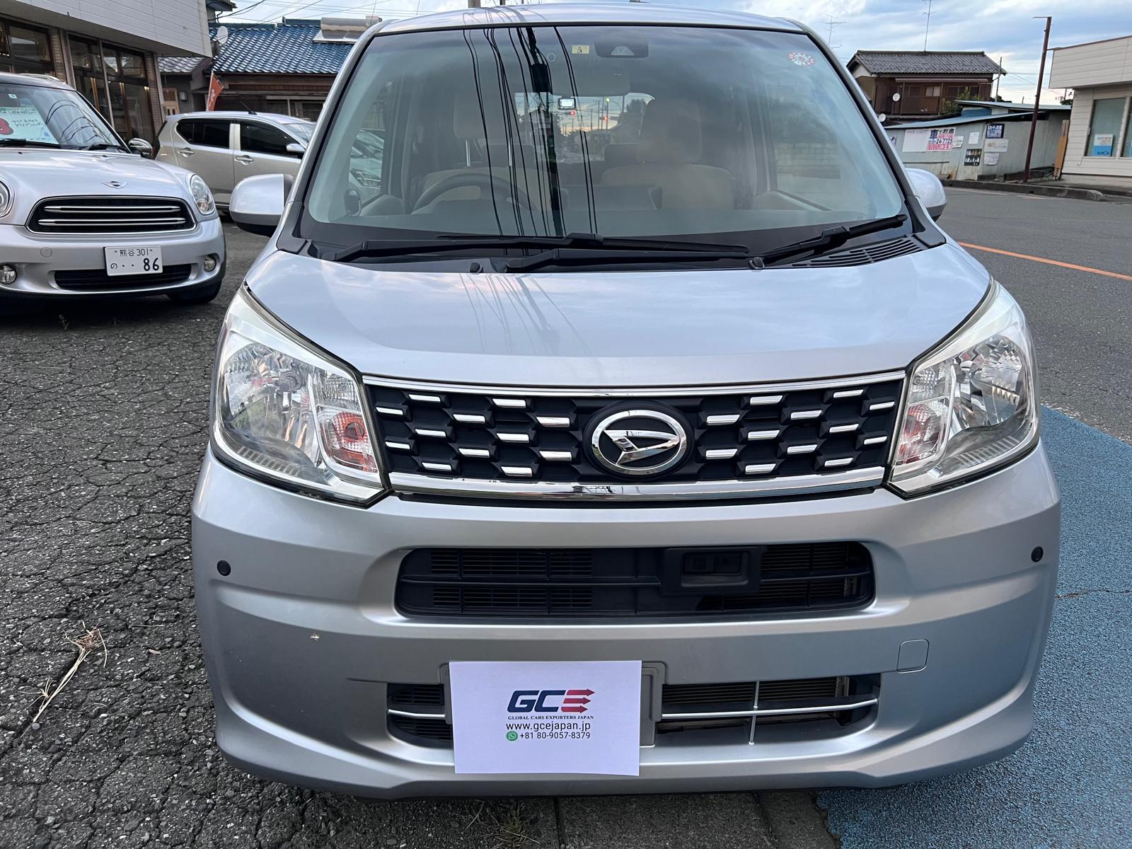 Car image 12