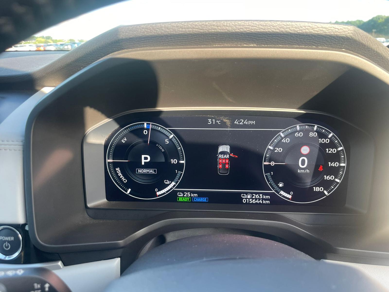Car image 10