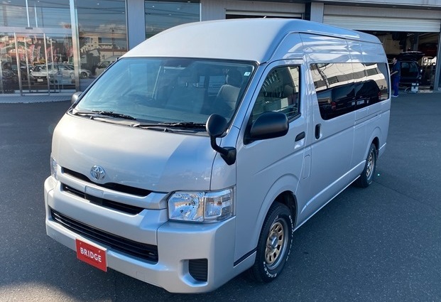 Car image 3