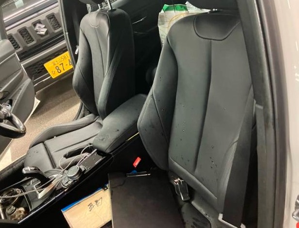 Car image 8