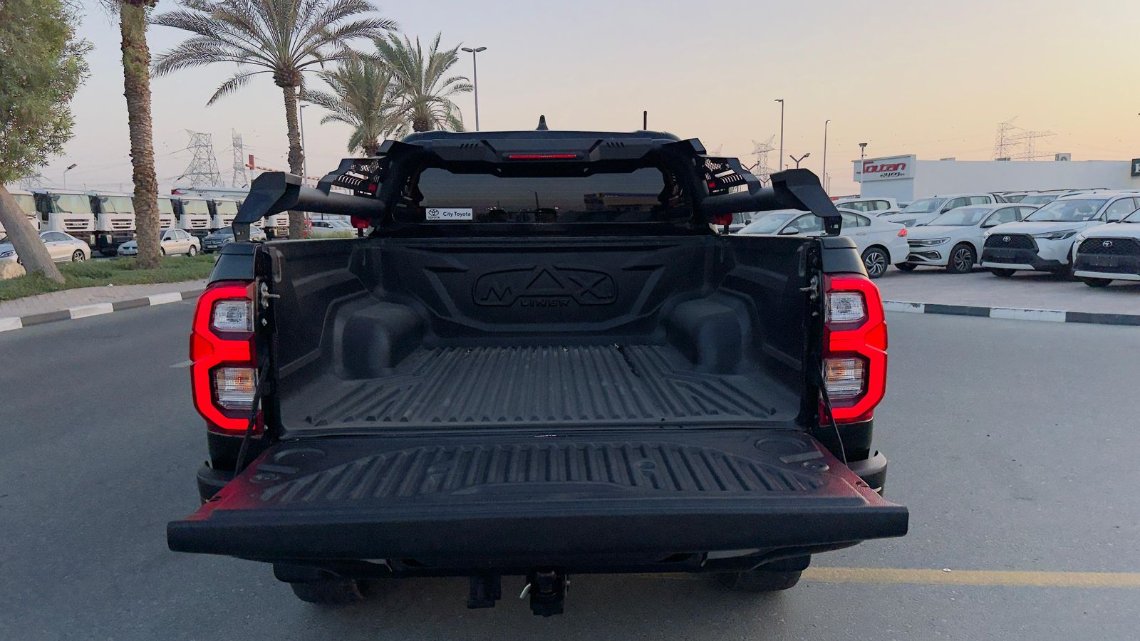 Car image 16