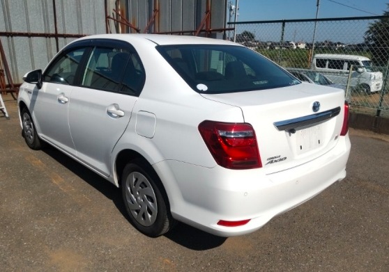 Car image 4