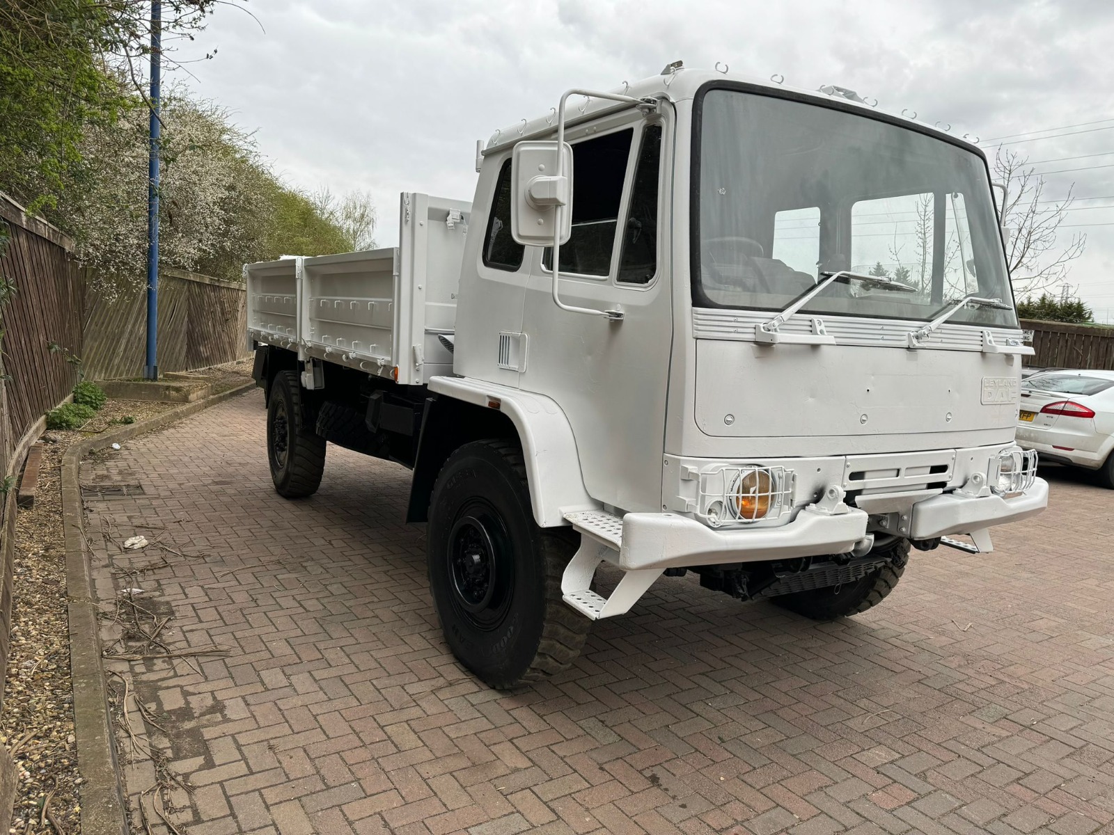 Leyland DAF 4x4 cargo truck ex military