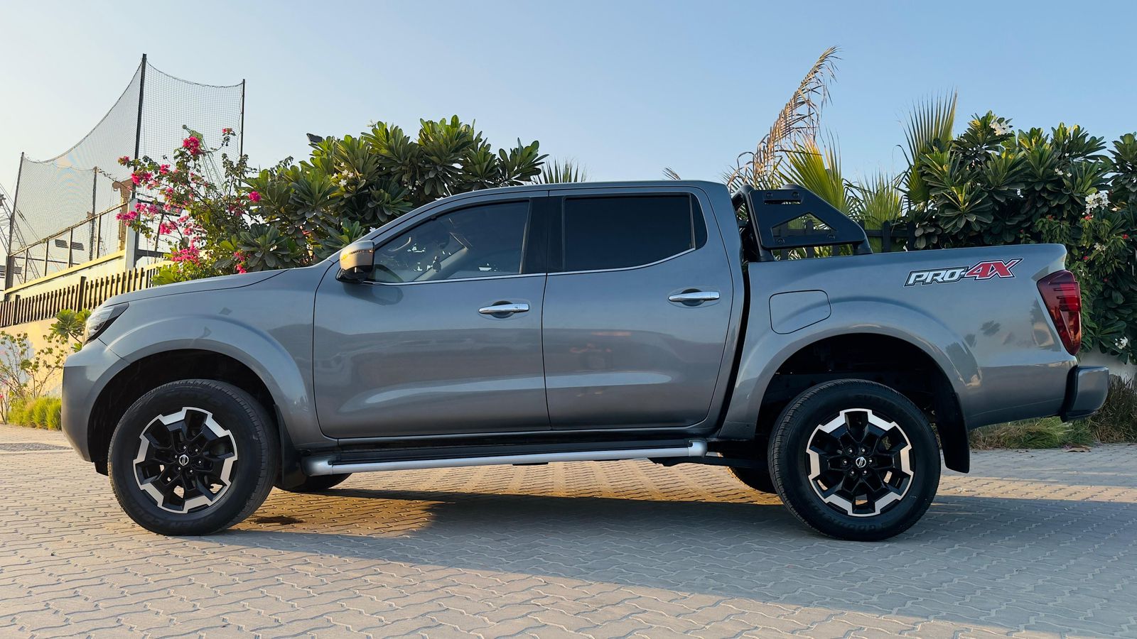 Car image 15