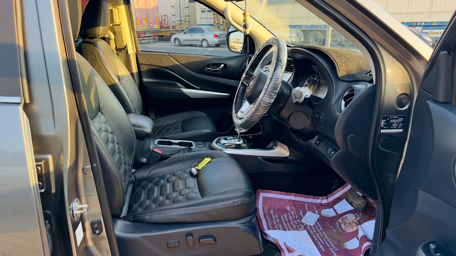 Car image 18