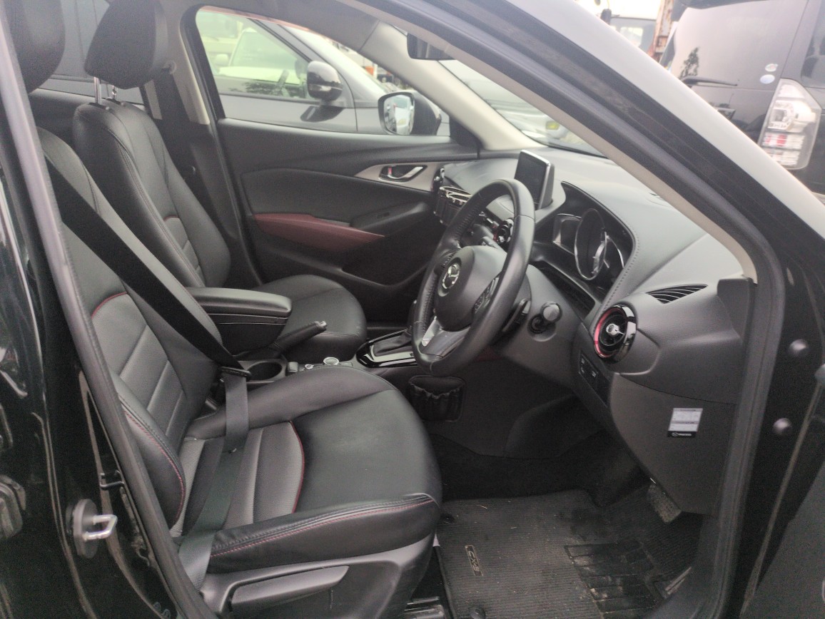 Car image 8