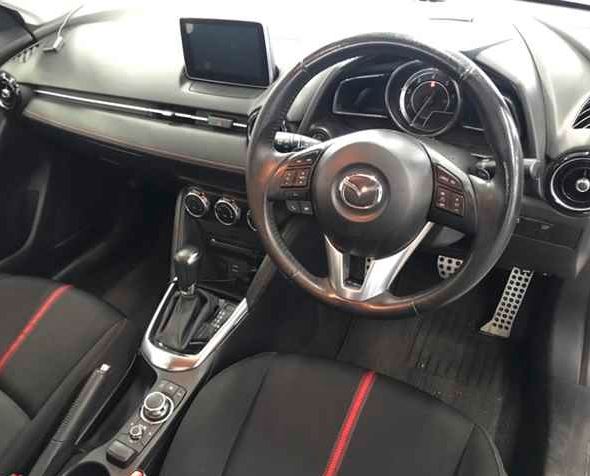 Car image 3