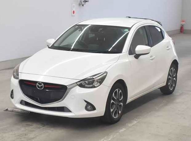 Car image 4