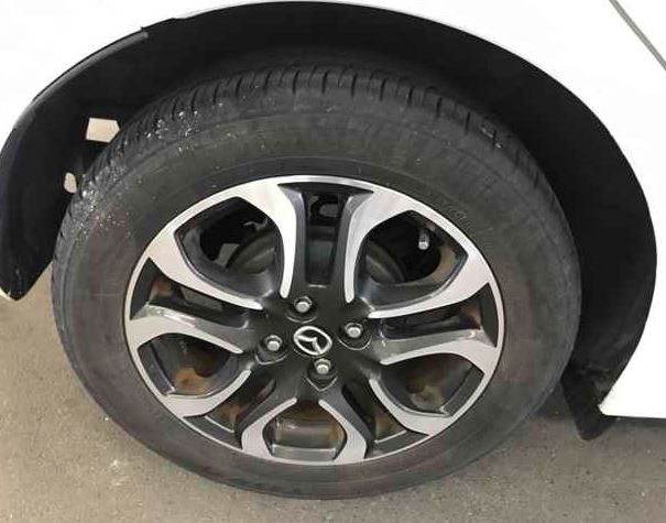 Car image 8
