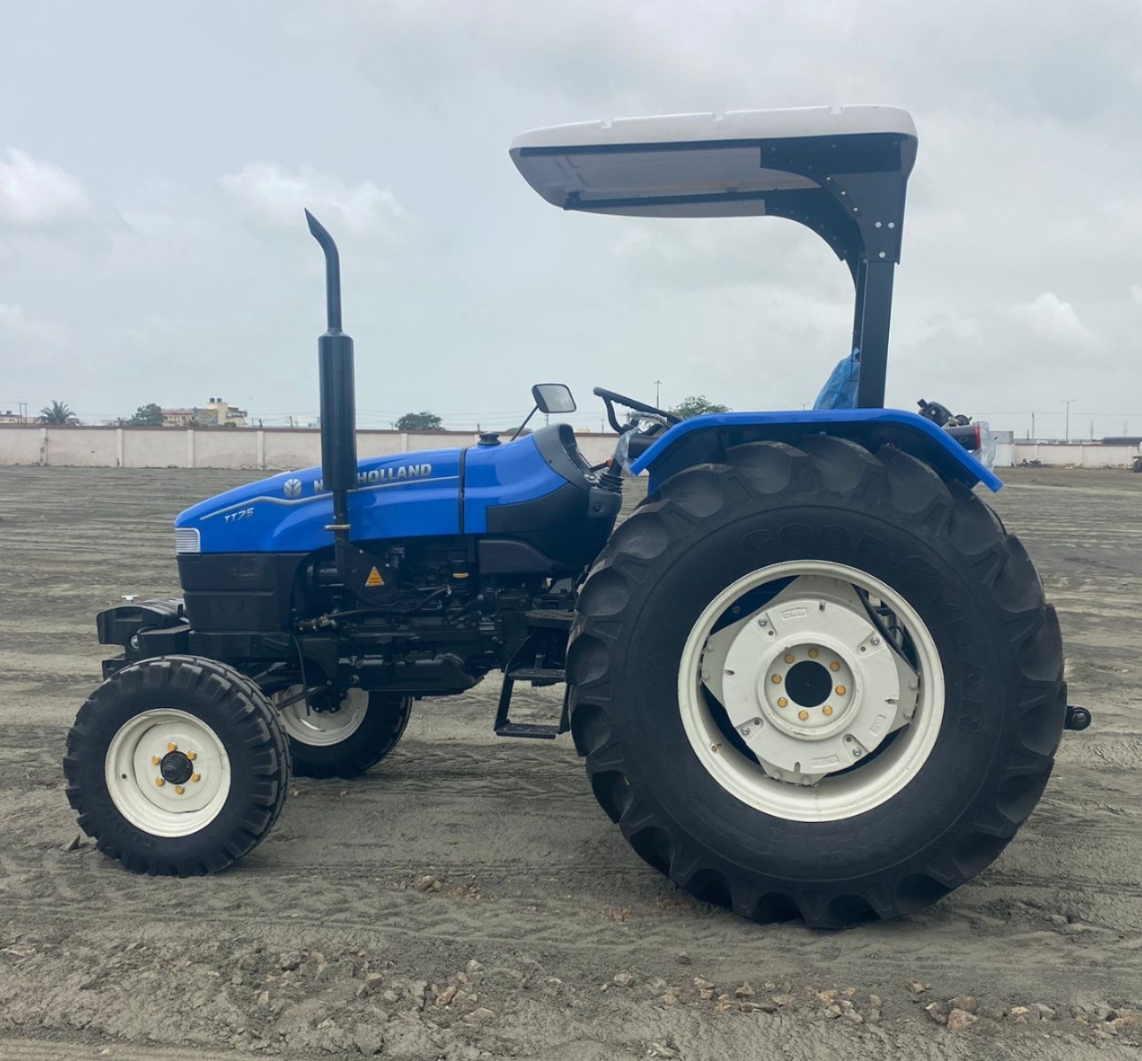 BRAND NEW NEW HOLLAND TT75 2WD
