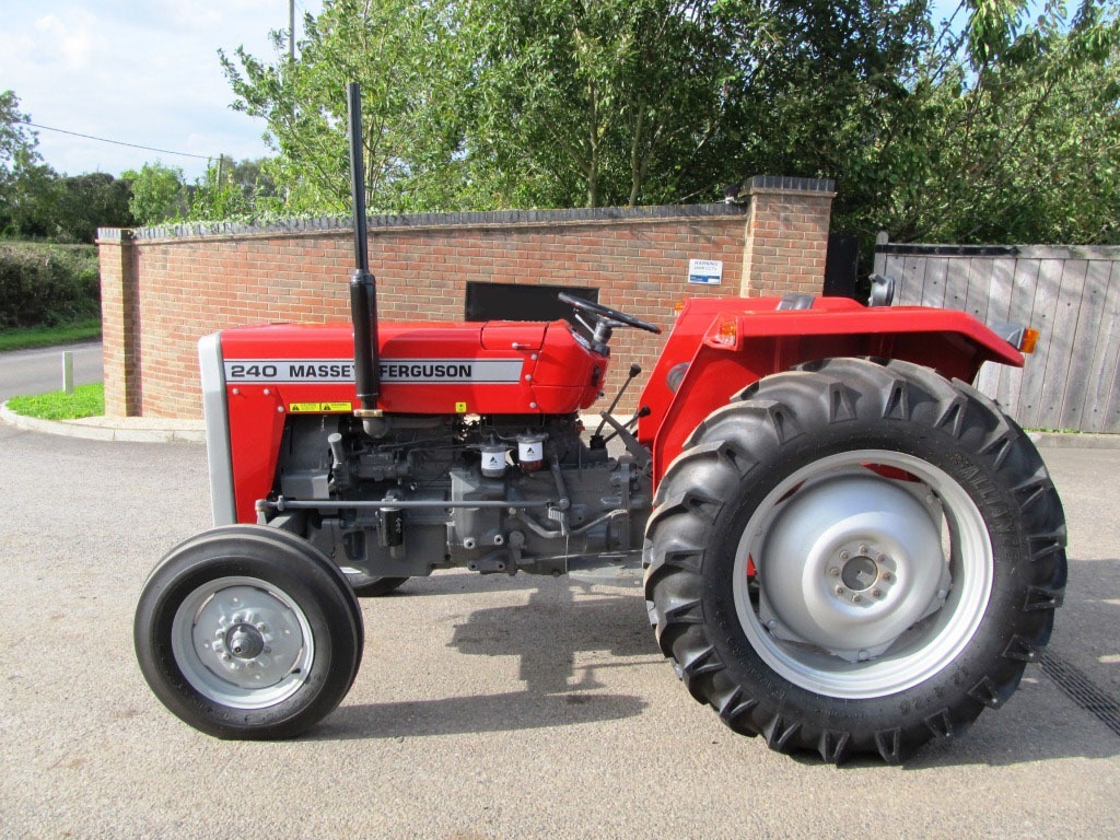 MASSEY FERGUSON 240