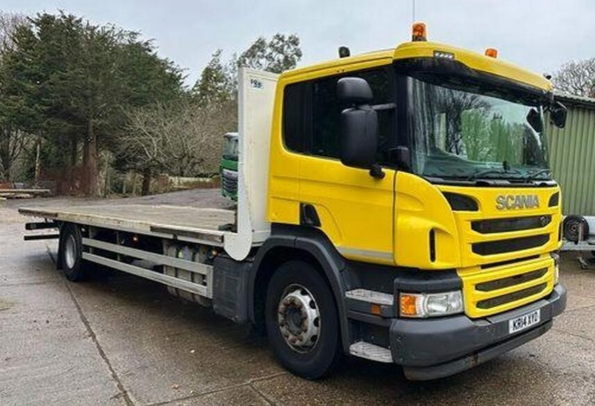 SCANIA P230 DAY CAB 30FT