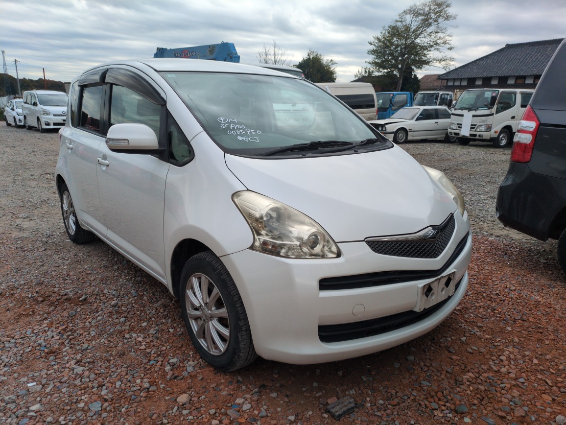 USED TOYOTA RACTIS 2008