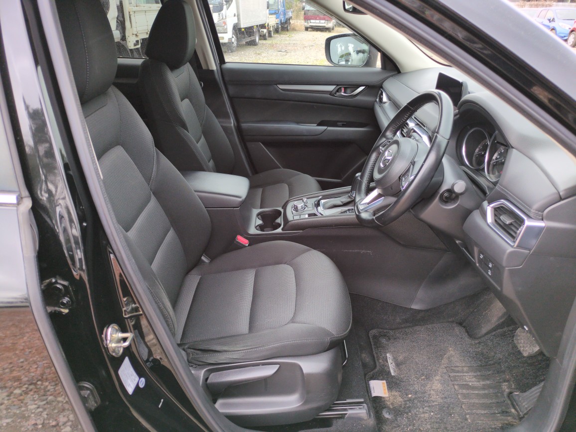 Car image 8