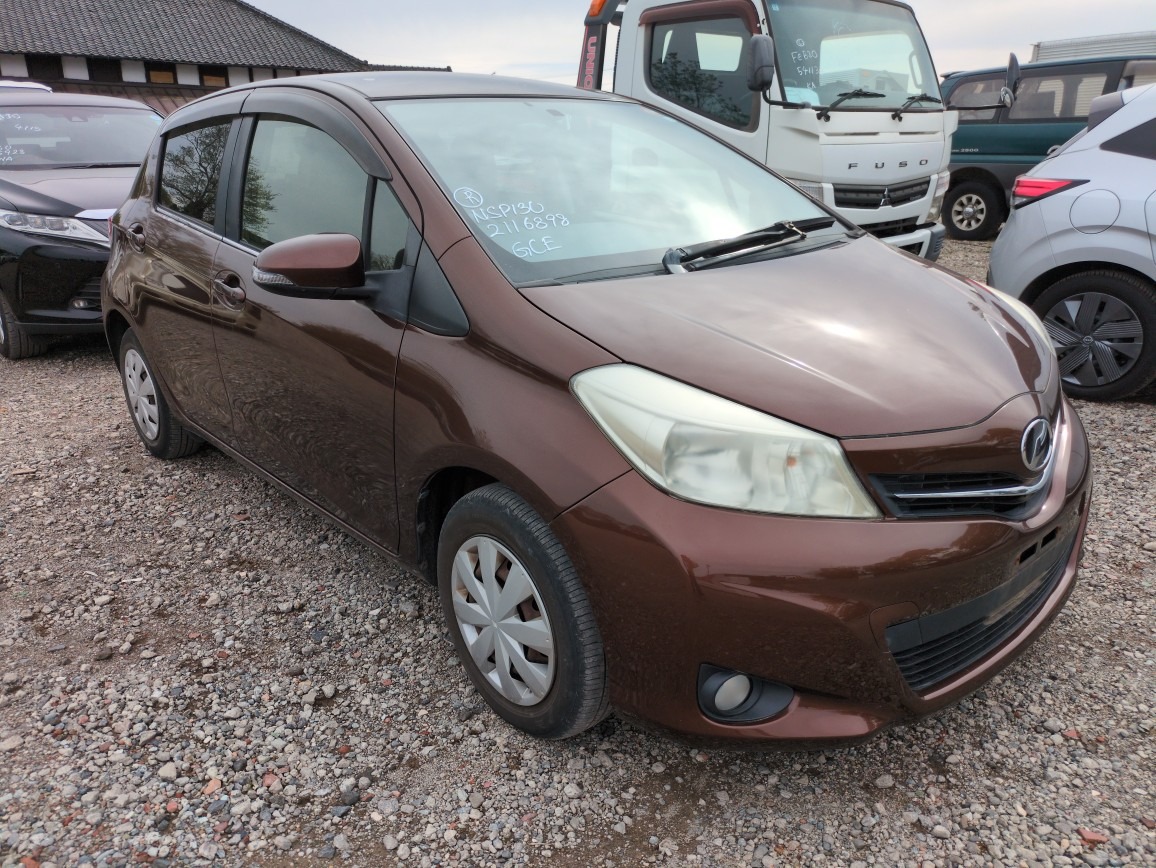 Car image 8