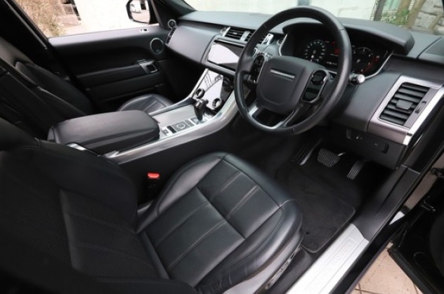 Car image 10