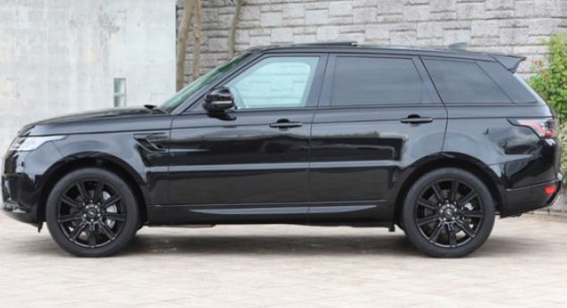 Car image 13