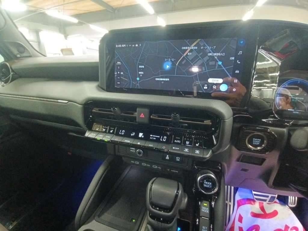 Car image 9