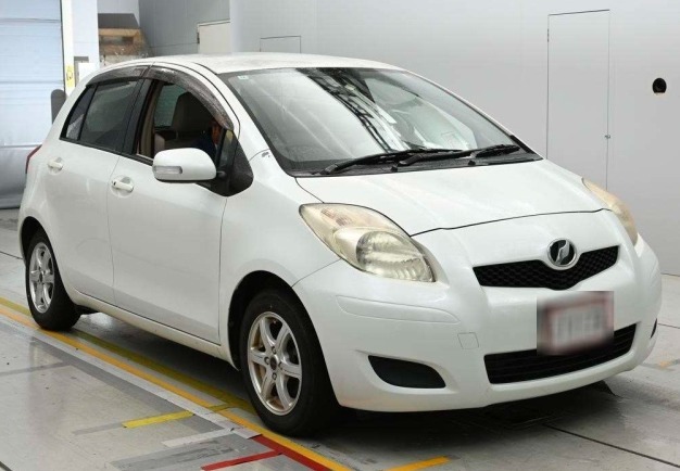 Car image 3