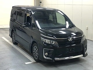 Toyota Voxy ZS