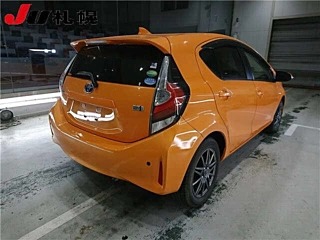 Car image 2