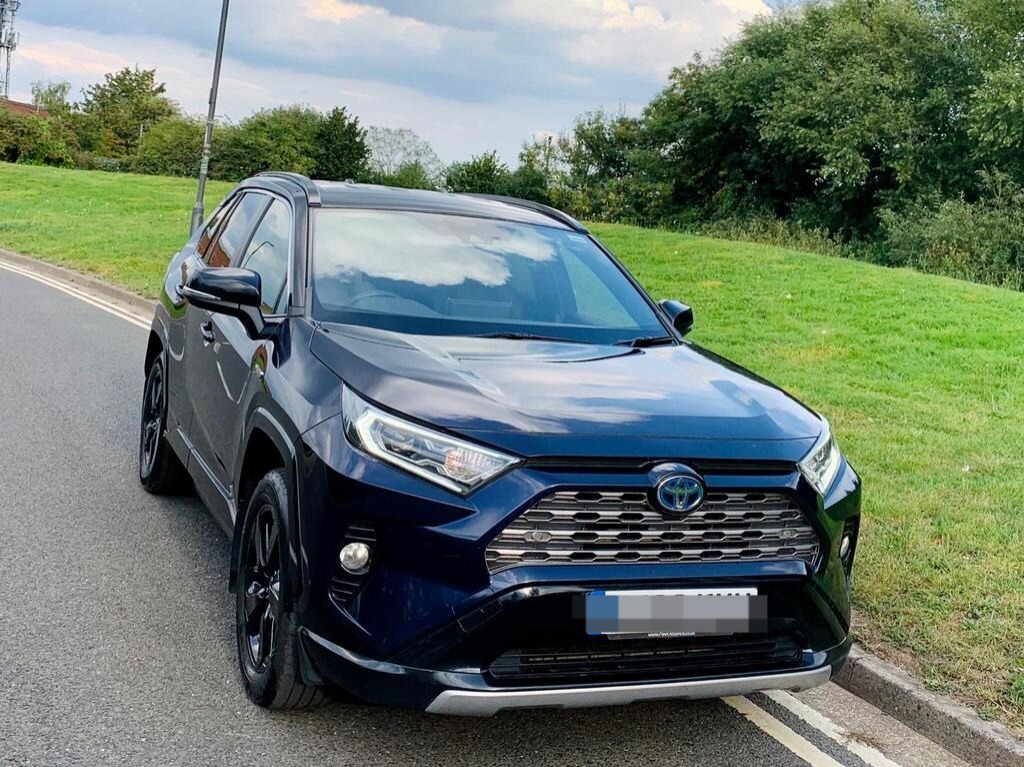 Car image 2