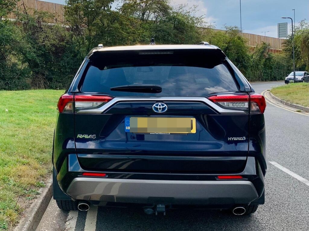 Car image 3