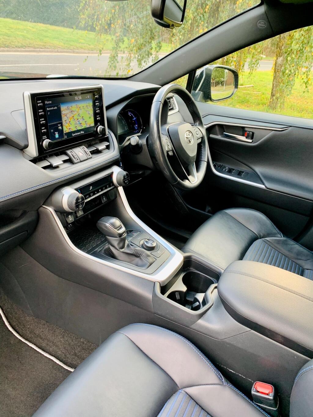 Car image 6
