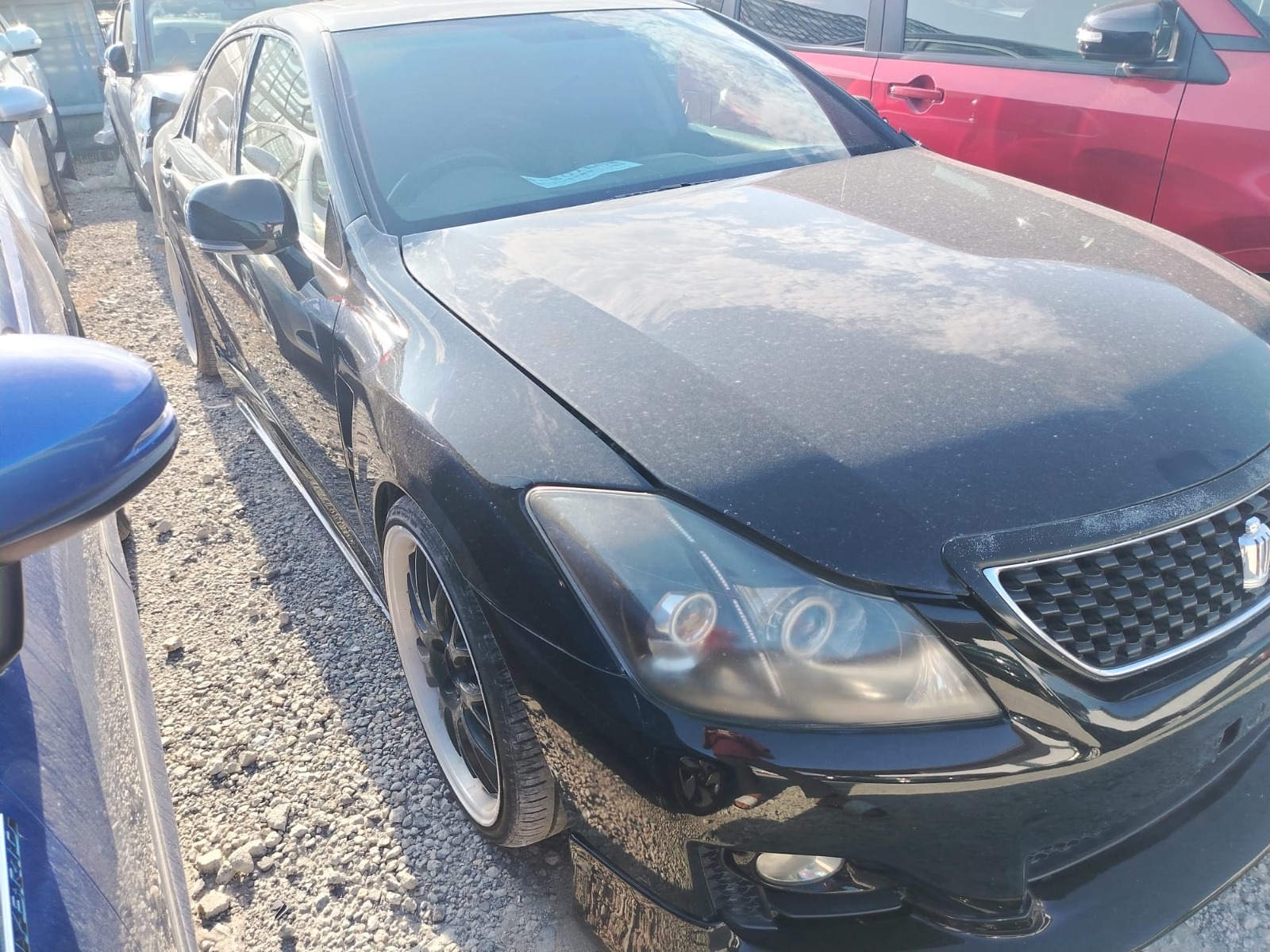 Car image 14